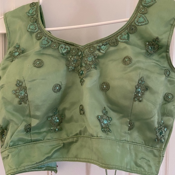 Designer Sarees Made in India. Green. Perfect size for S,M,L - Picture 2 of 5